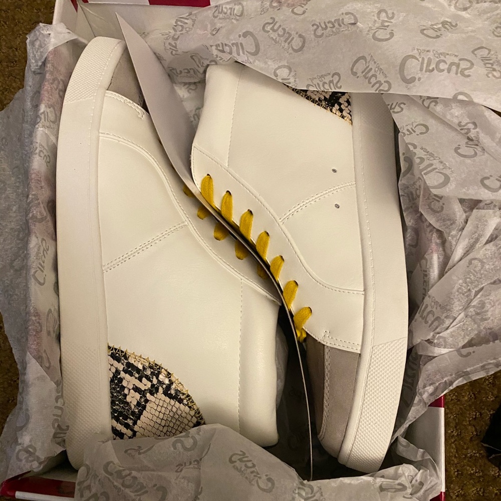 Circus by Sam Edelman Deszi Mid-Top Sneakers